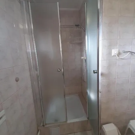 Egri Apartmanhaz *