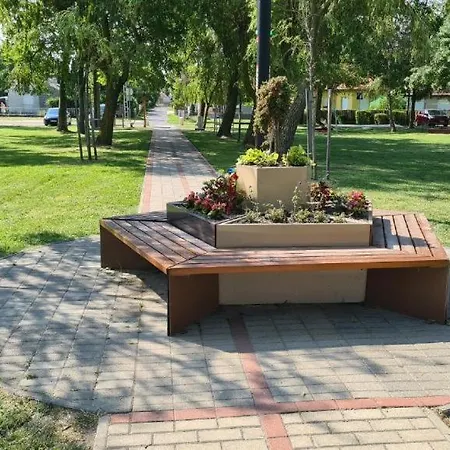 Egri Apartmanhaz Feriehus