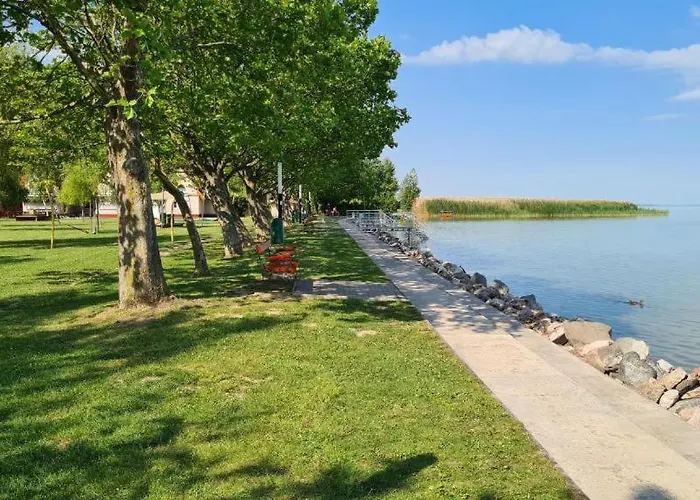 Egri Apartmanhaz *